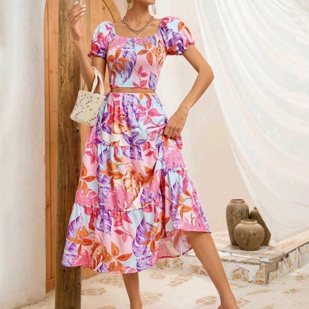 Two-piece floral set